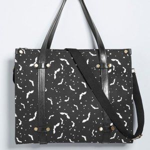 ModCloth Camp Director Zipped Tote